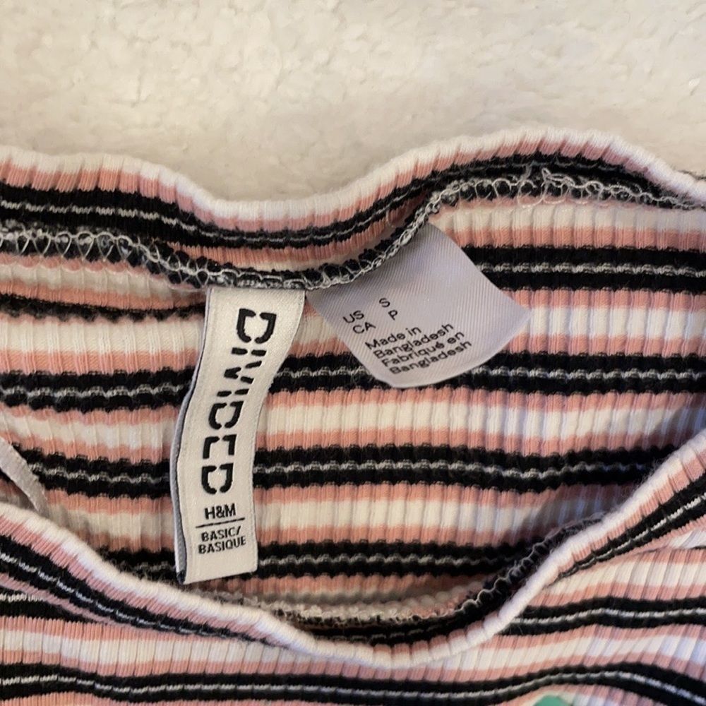 Bundle!!! H&M Tops   - Picture 7 of 7